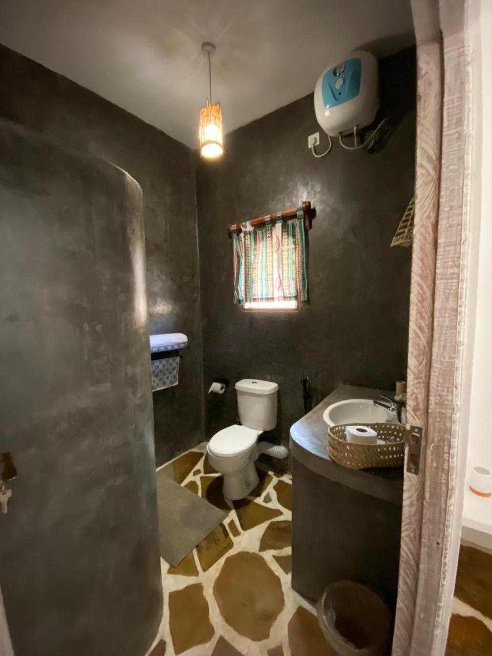 Red Land House Bed & Breakfast Watamu Bagian luar foto
