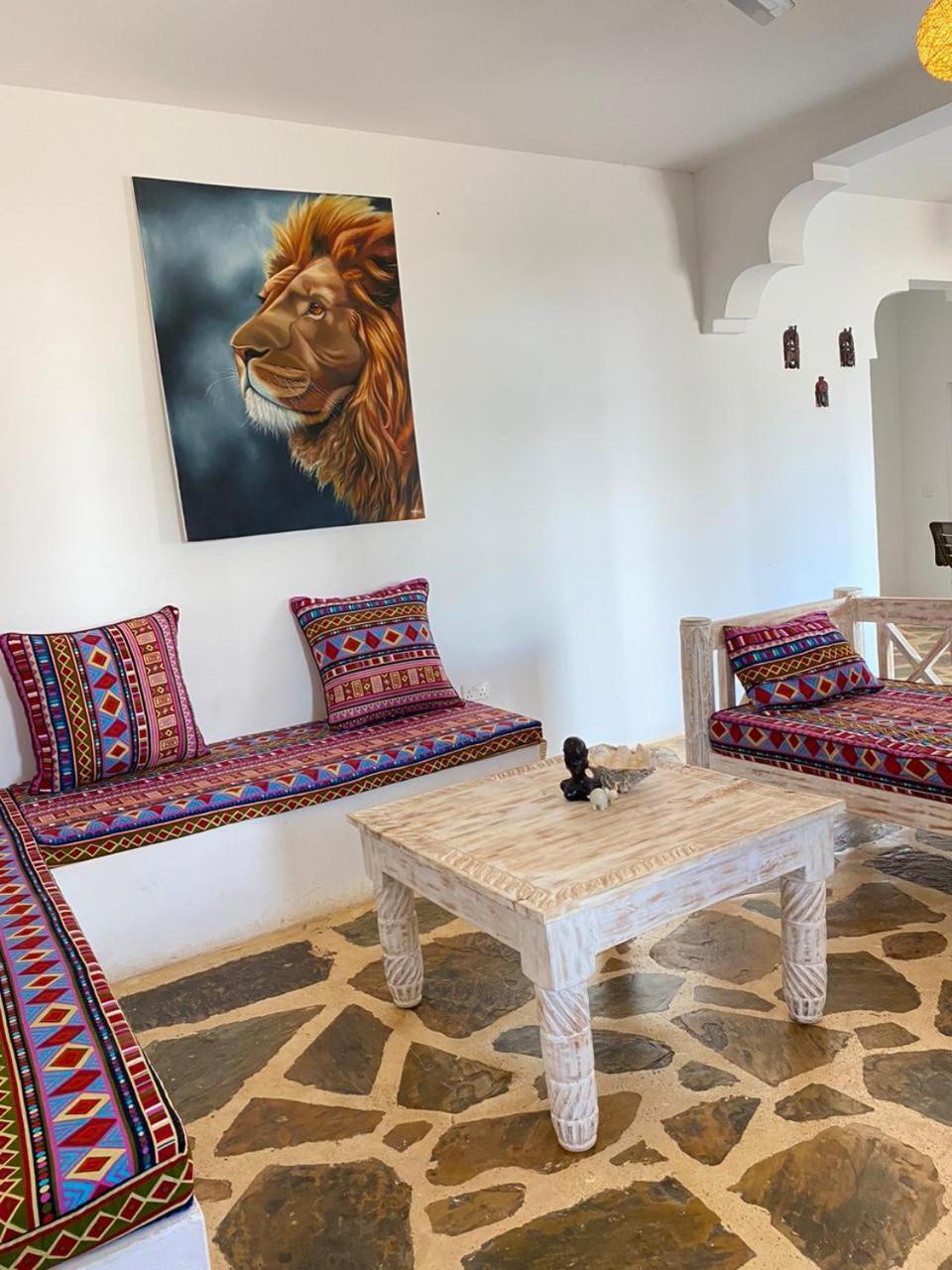 Red Land House Bed & Breakfast Watamu Bagian luar foto