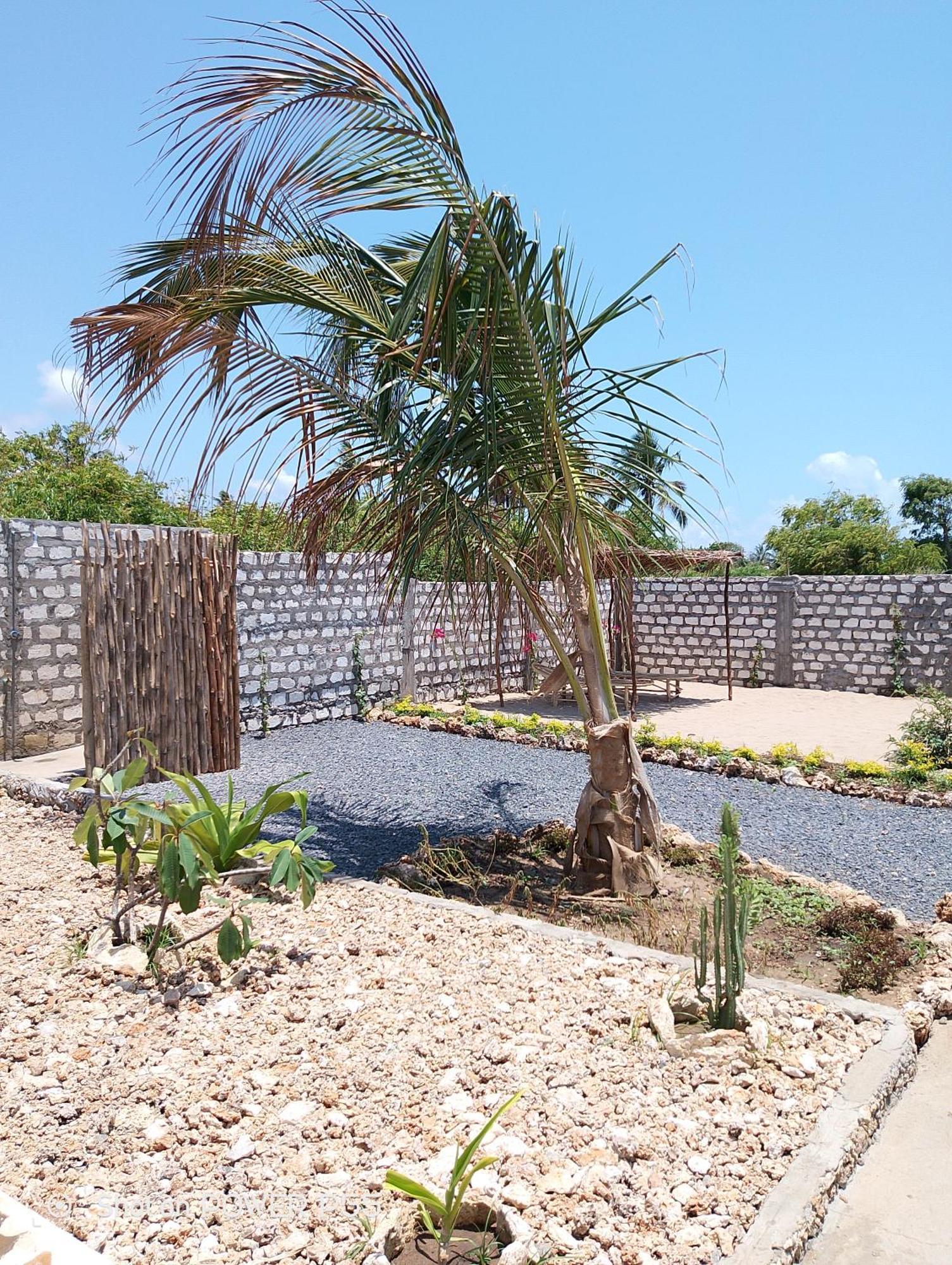 Red Land House Bed & Breakfast Watamu Bagian luar foto